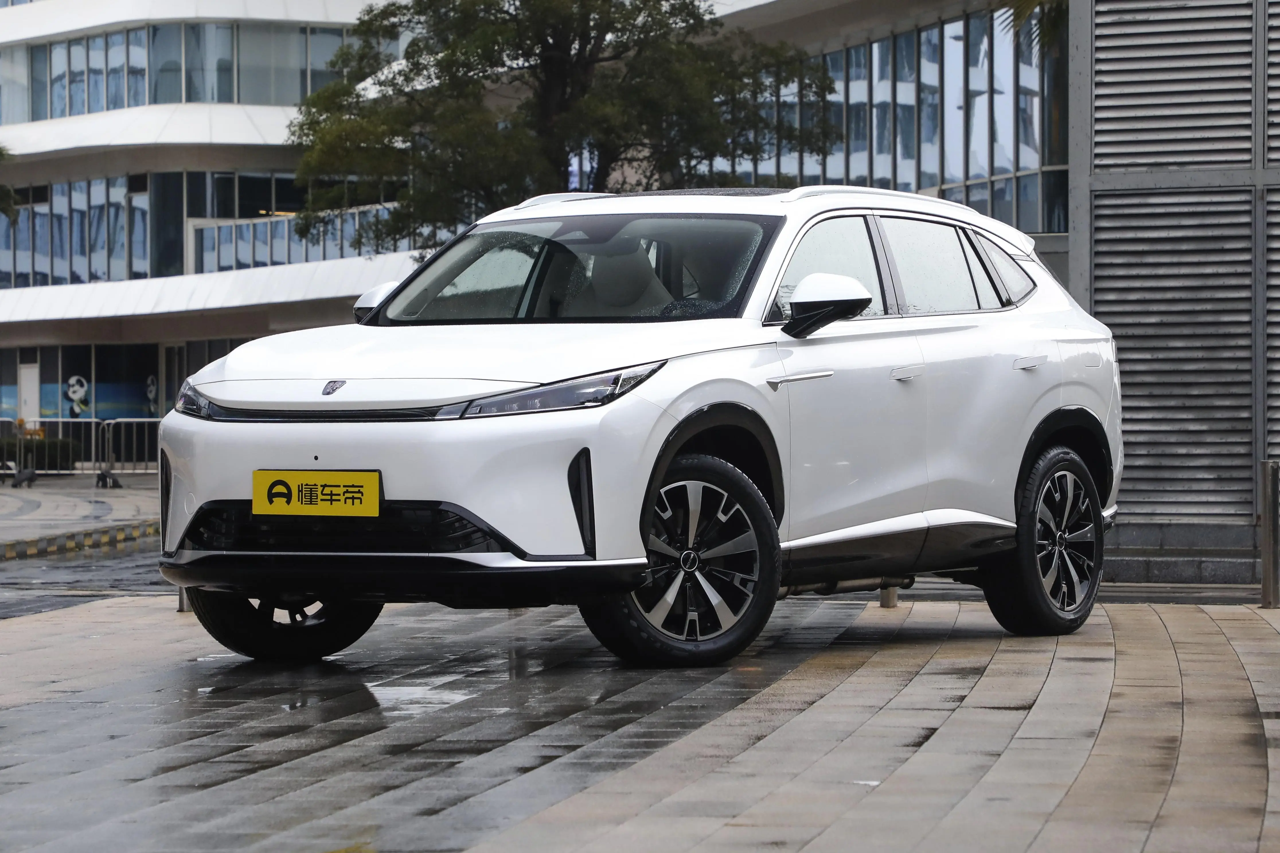 上汽推新SUV，配1.5T插混，能耗经济，百公里加速6.9s，期待吗？